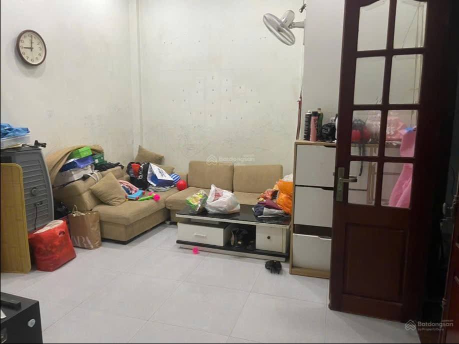 Cho thuê nhà ngõ Đỗ Nhuận, Đê Tô Hoàng, 2.5 tầng x 47m2, 3 ngủ ở gđ, nhóm 5 người - Ảnh chính